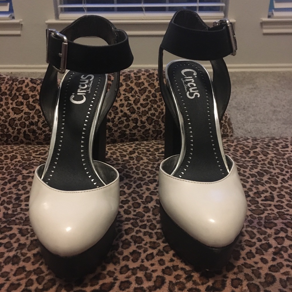 Circus by Sam Edelman Nyla Platform Pump